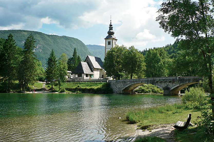 clanek_2015_04_03_slika-2-bohinj.jpg