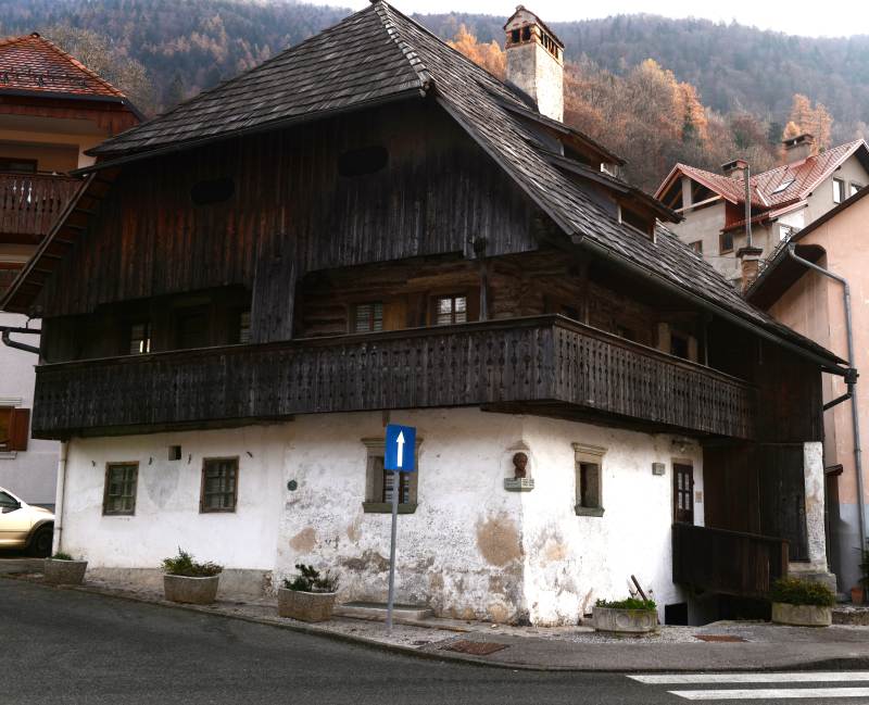 Kurnikova hisa - Kurnik’s house.