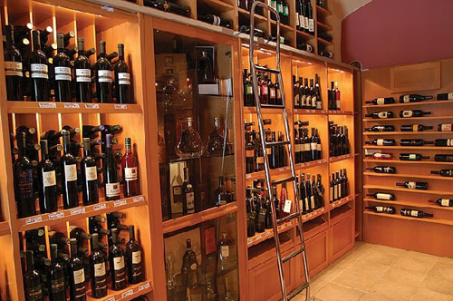 vinoteka-dvor-foto.jpg